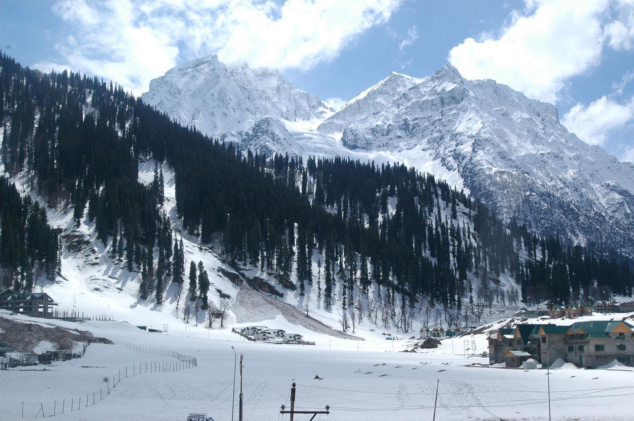 Hotel Akbar Sonamarg Exterior photo